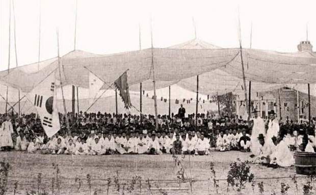 1907 tent meeting